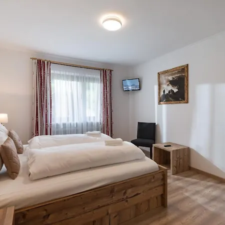 Haus Tirol Apartman
