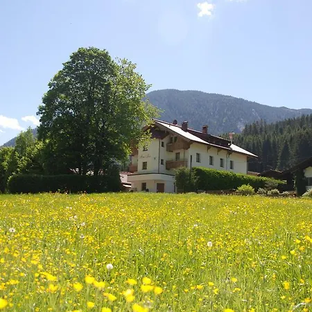 Haus Tirol Apartman *